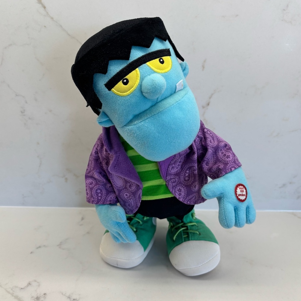 Hallmark Plush Dancin’ Frankenstein Dances and Sings Monster Mash 2010